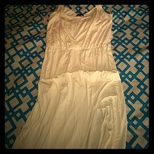 White Maxi Dress w/built in bra. NWOT